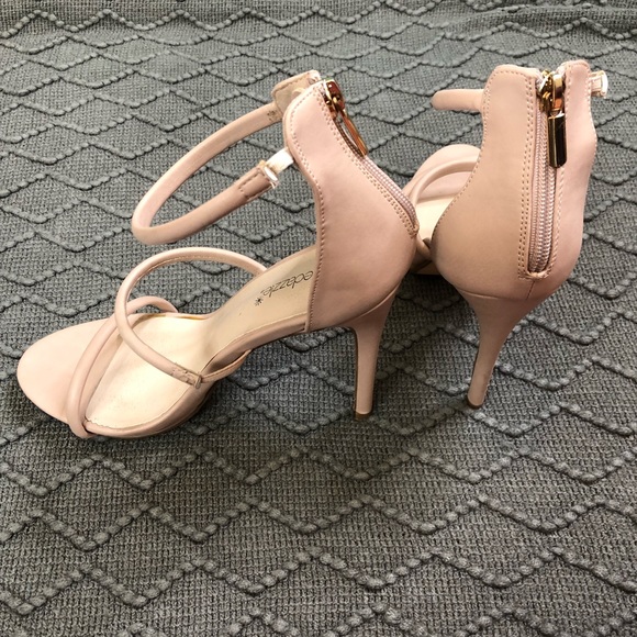 Shoe Dazzle Shoes - Scrappy Nude  Heels